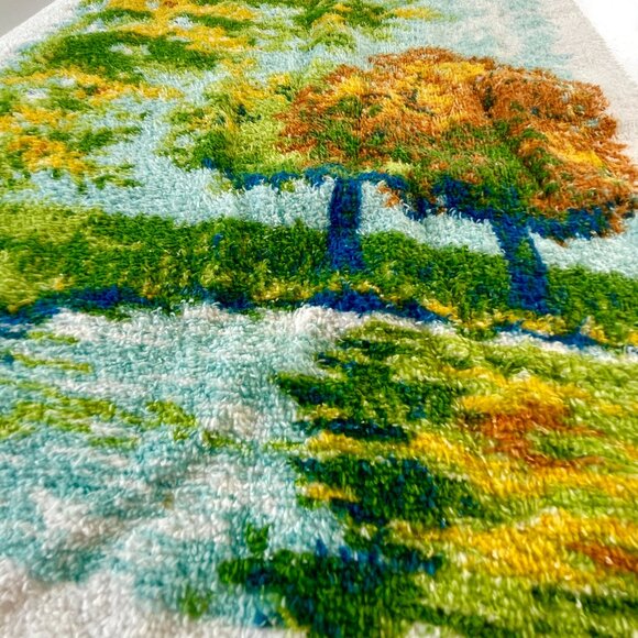 Vintage 1980s face towel, scenic forest print, fringed - Picture 2 of 9